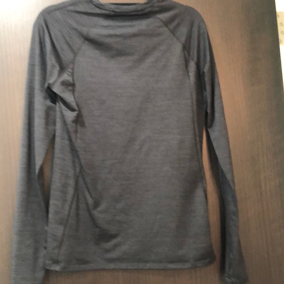 Under Armour Long Sleeve Top - Picture 3 of 4
